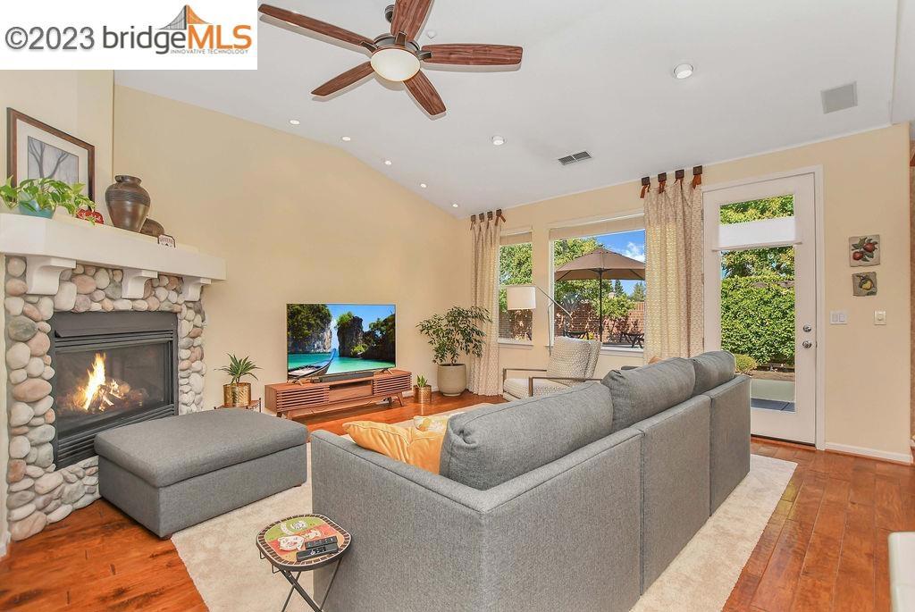 BRENTWOOD - Residential