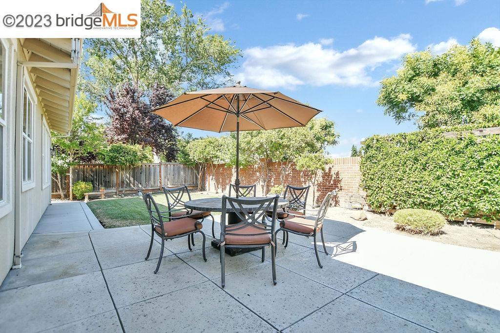 BRENTWOOD - Residential