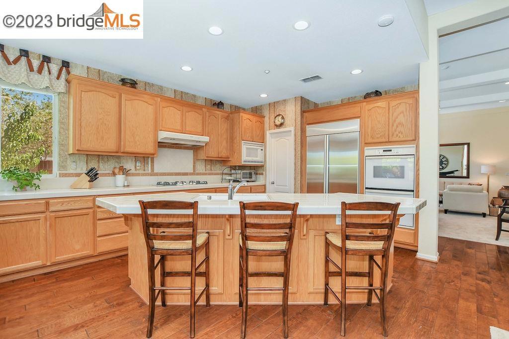 BRENTWOOD - Residential