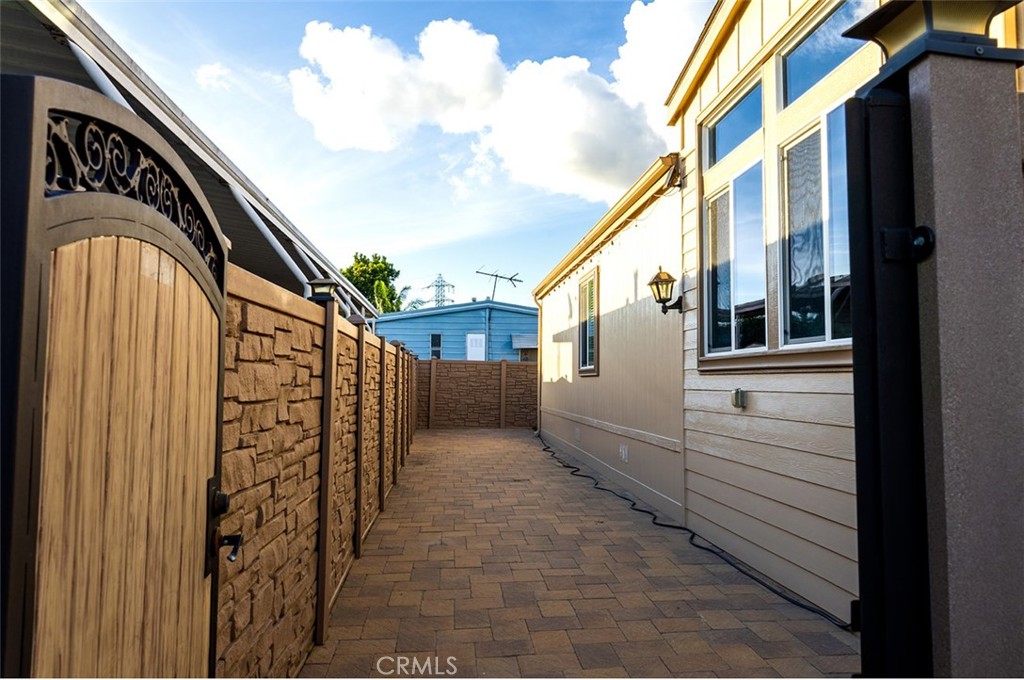 3595 Santa Fe Avenue 162