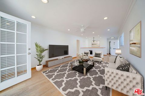 Photo of 230 Bicknell Avenue #104, Santa Monica, CA 90405 (MLS # 25595149)