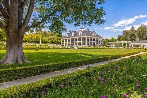 Tiny photo for 85 Crestview Ave, Camarillo, CA 93010 (MLS # SR25249381)