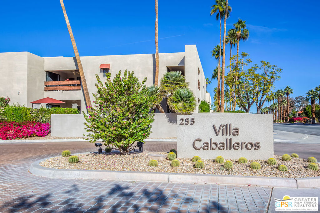 Villa Caballeros - Residential