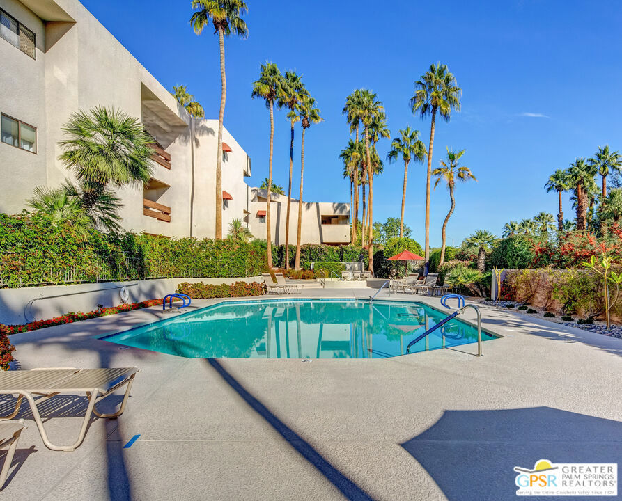 Villa Caballeros - Residential