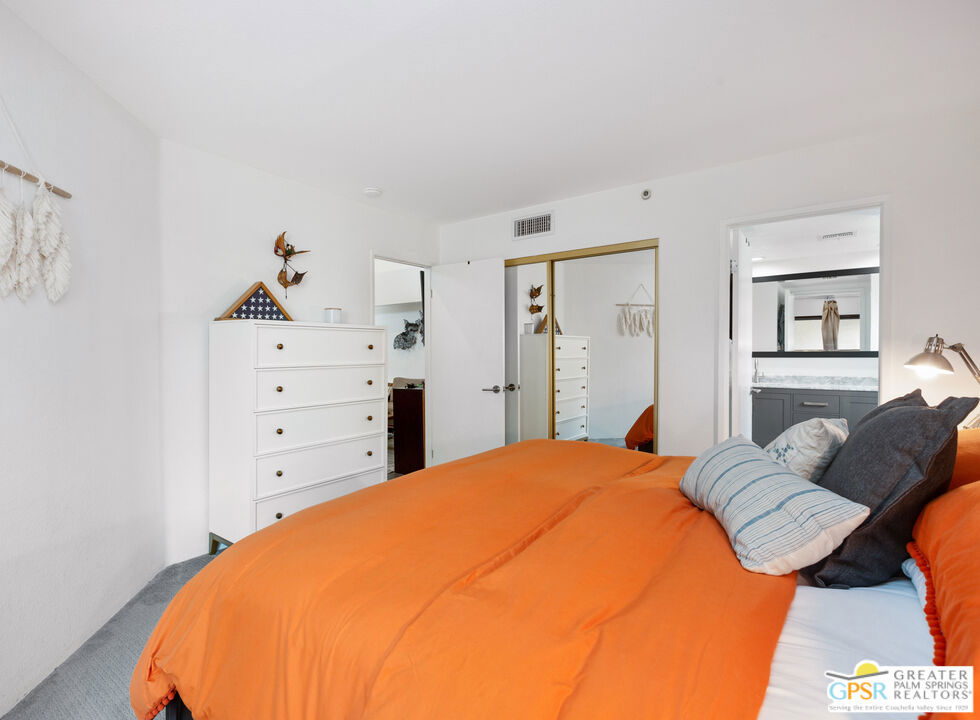 Villa Caballeros - Residential