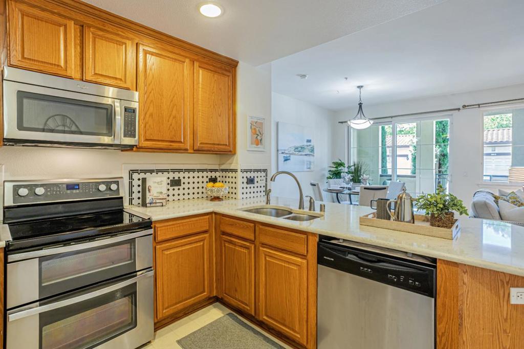 800 S Abel Street 101