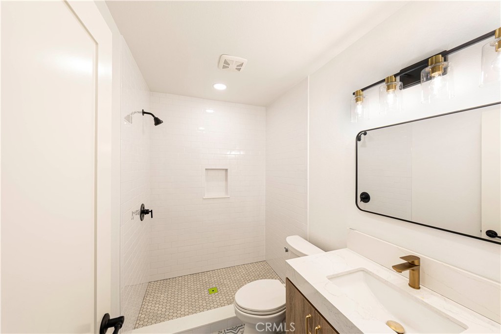 Loma Lane - Residential Lease