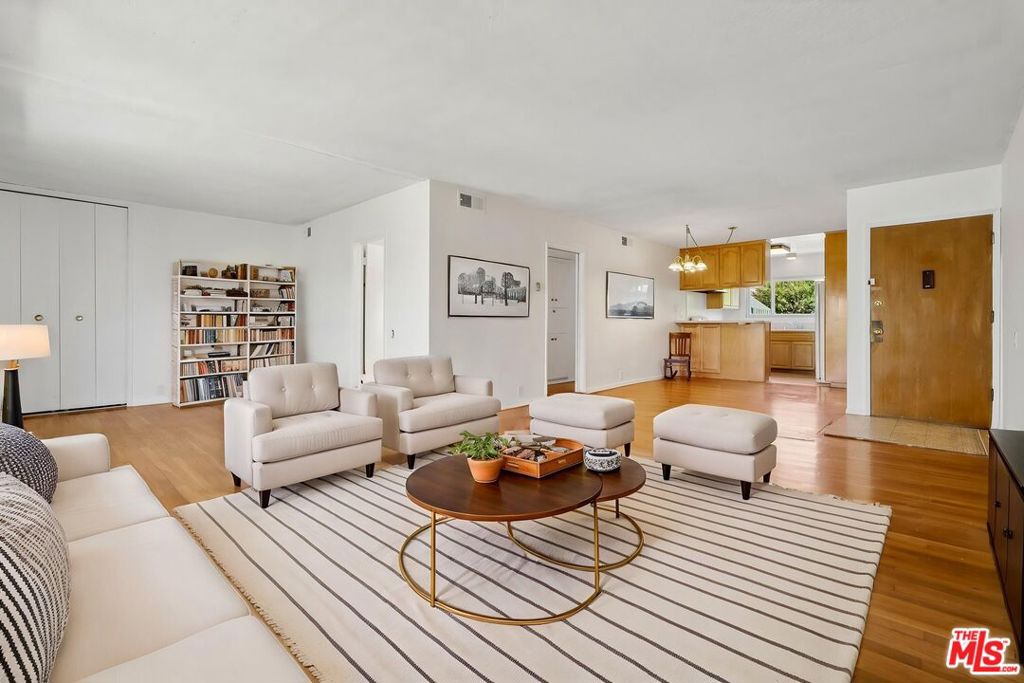 Photo of 3200 S Sepulveda Boulevard #K36, Los Angeles, CA 90034 (MLS # 26886087)