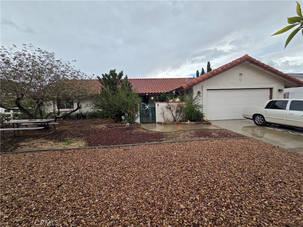 Photo of 19155 Bay Meadows DR, Apple Valley, CA 92308 (MLS # IG26229372)