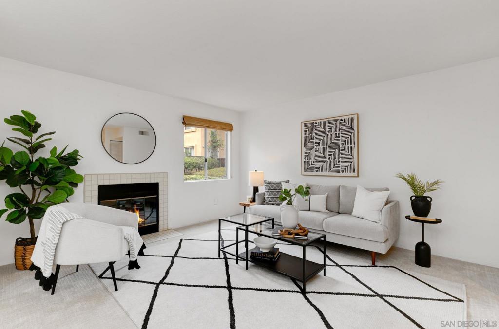 11325 Avenida De Los Lobos A