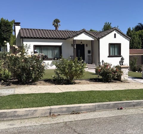 Photo of 1436 Montgomery AVE, Glendale, CA 91202 (MLS # GD26190908)