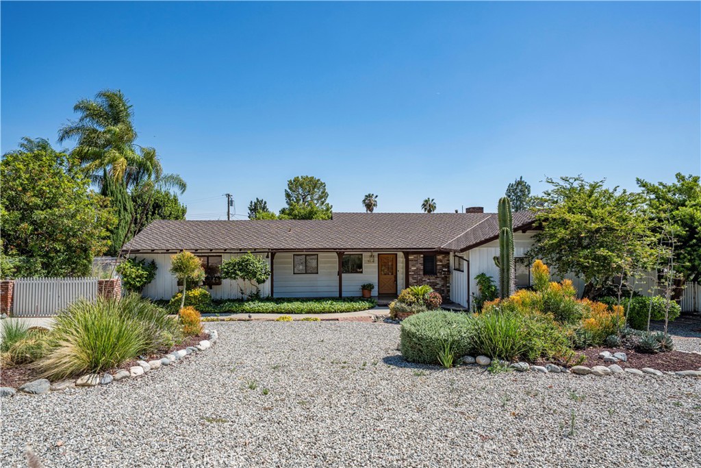 918 W Milton