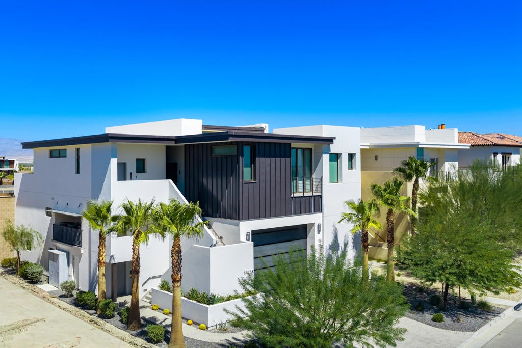 86768 Rogers Way