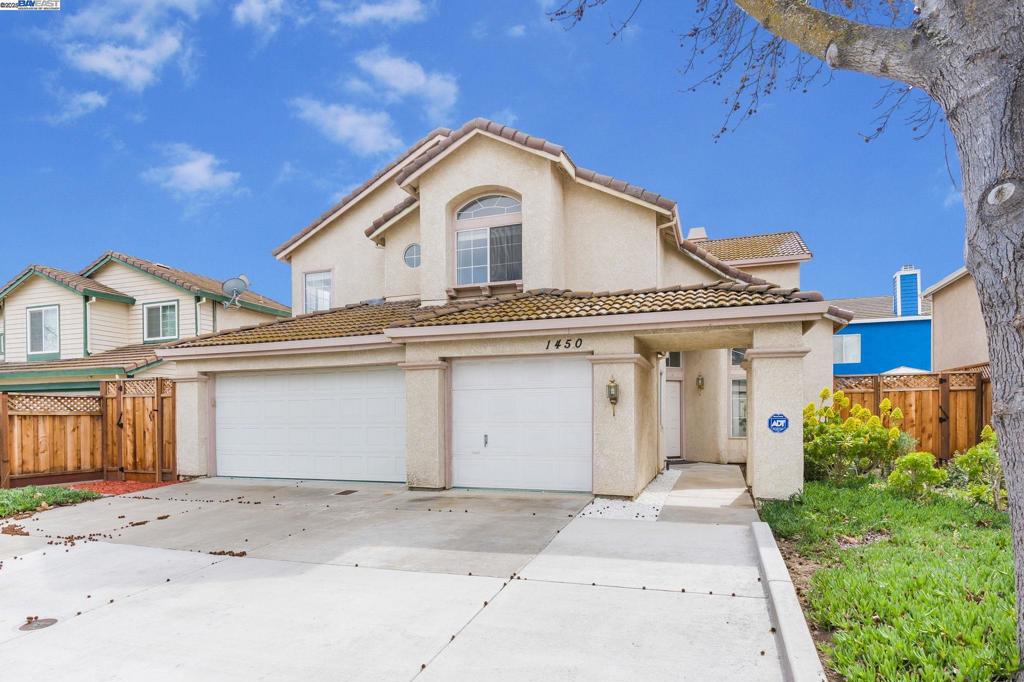 1450 Bluegrass Ln