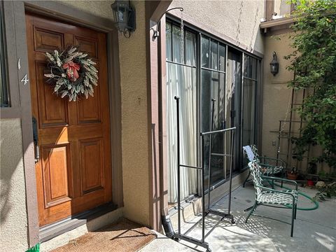 Photo of 832 Magnolia Avenue #14, Pasadena, CA 91106 (MLS # WS26118325)