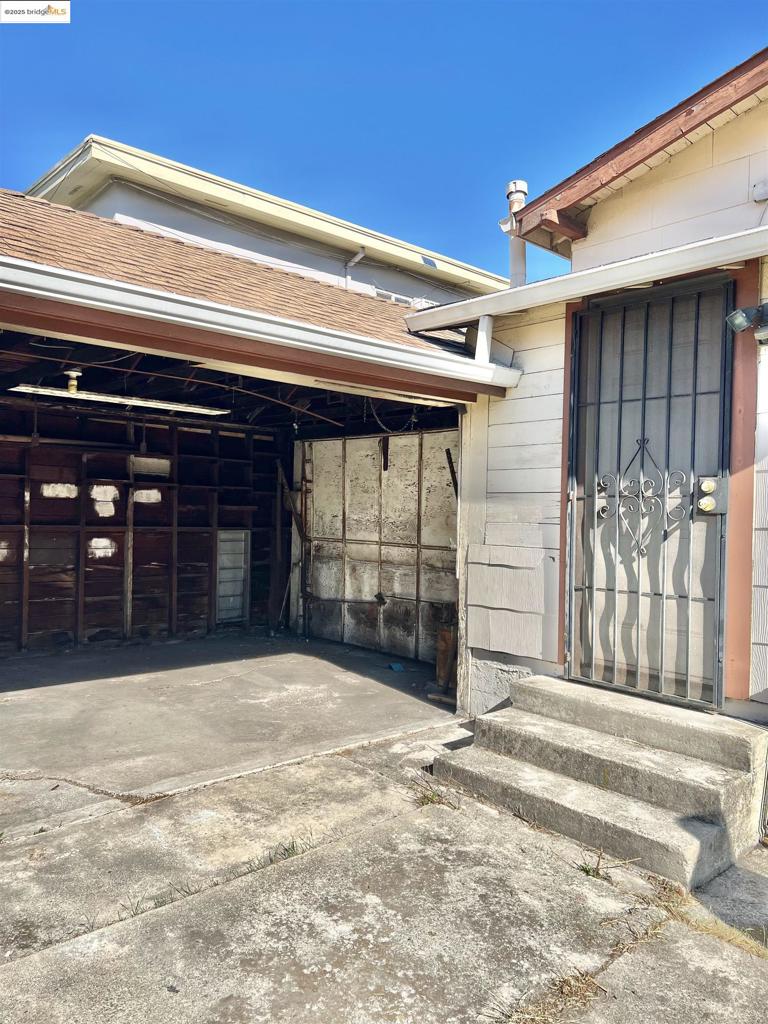 E OAKLAND - Residential