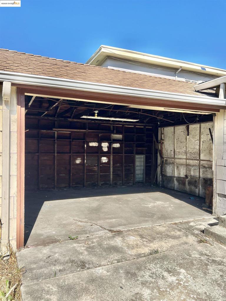 E OAKLAND - Residential