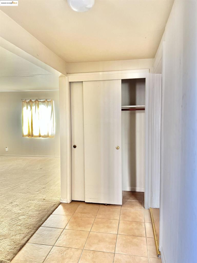 E OAKLAND - Residential