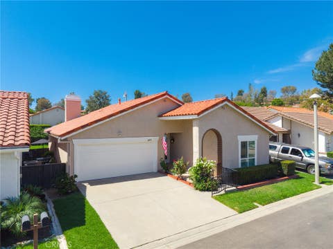 Photo of 24054 Calendula, Mission Viejo, CA 92692 (MLS # OC26146039)