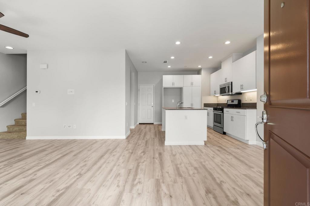 343 American River Ct