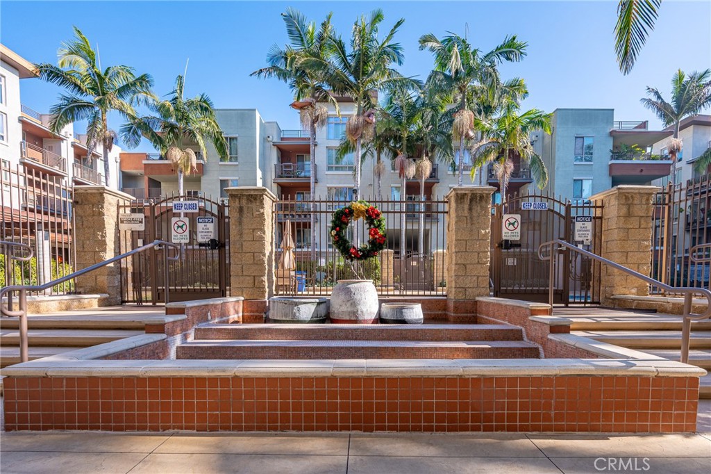 100 S Alameda Street S 148