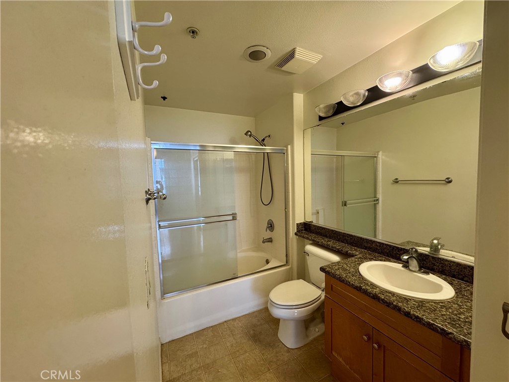 100 S Alameda Street S 148