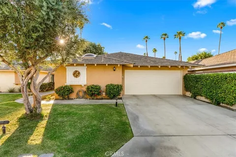 393 Gran Via, Palm Desert, CA 92260 - MLS#: IG25241140