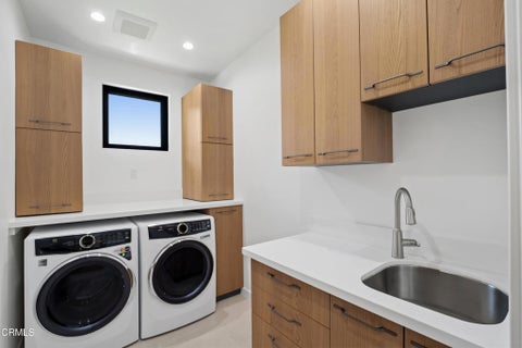 Tiny photo for 7152 Ridgecrest Court, Ventura, CA 93003 (MLS # V1-38671)