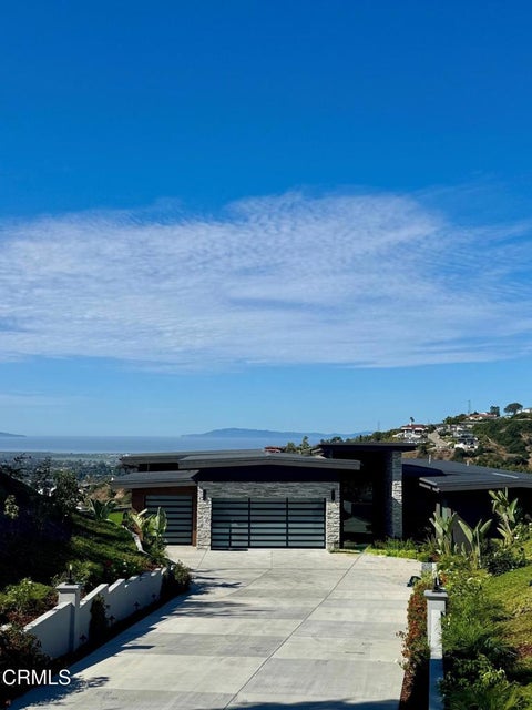 Photo of 7152 Ridgecrest Court, Ventura, CA 93003 (MLS # V1-38671)