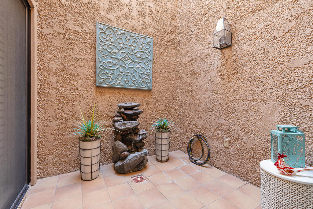 Chaparral C.C. - Residential