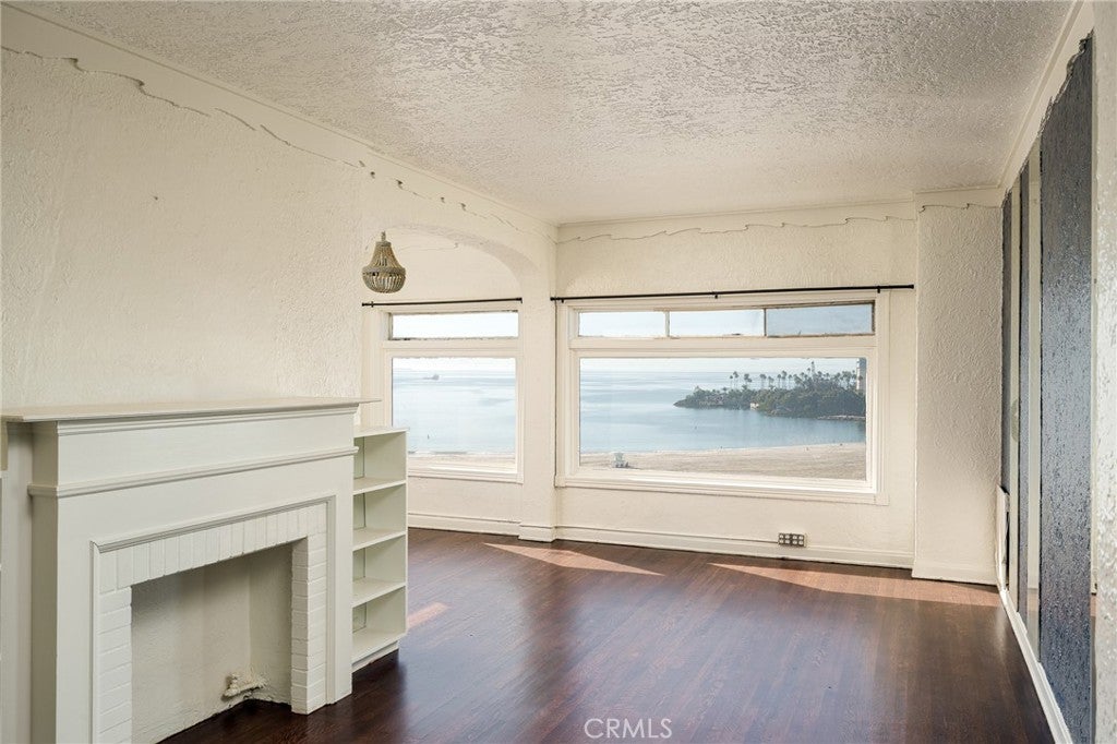 1030 E Ocean Boulevard 611