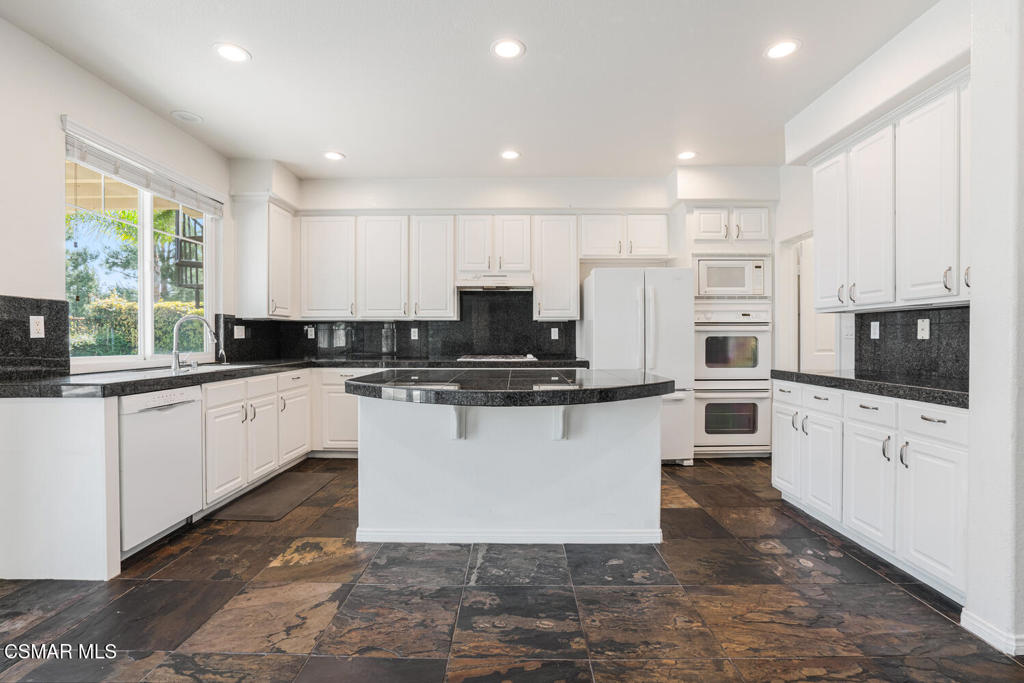 927 Lincoln Court