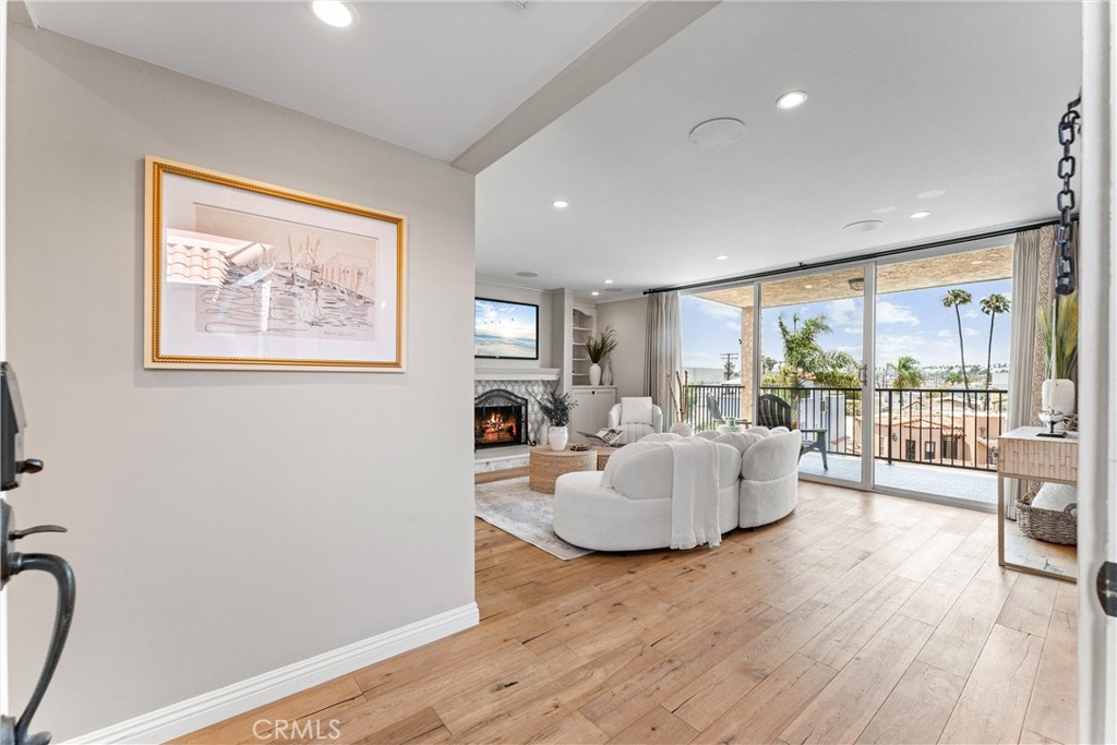 201 Bay Shore Avenue 305
