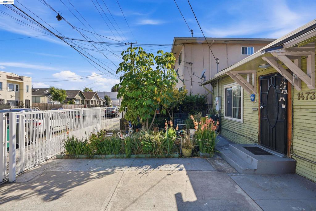 1473 82nd Ave