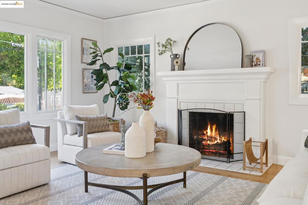 THOUSAND OAKS - Residential