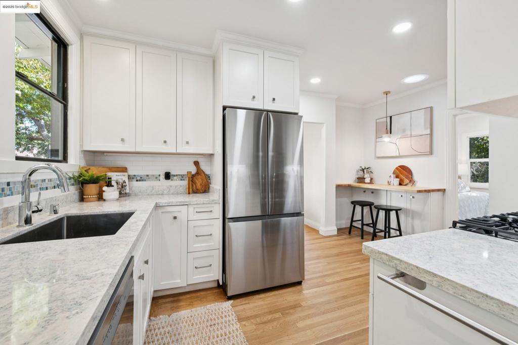 THOUSAND OAKS - Residential