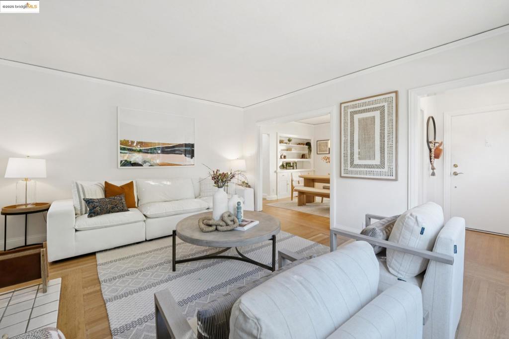 THOUSAND OAKS - Residential