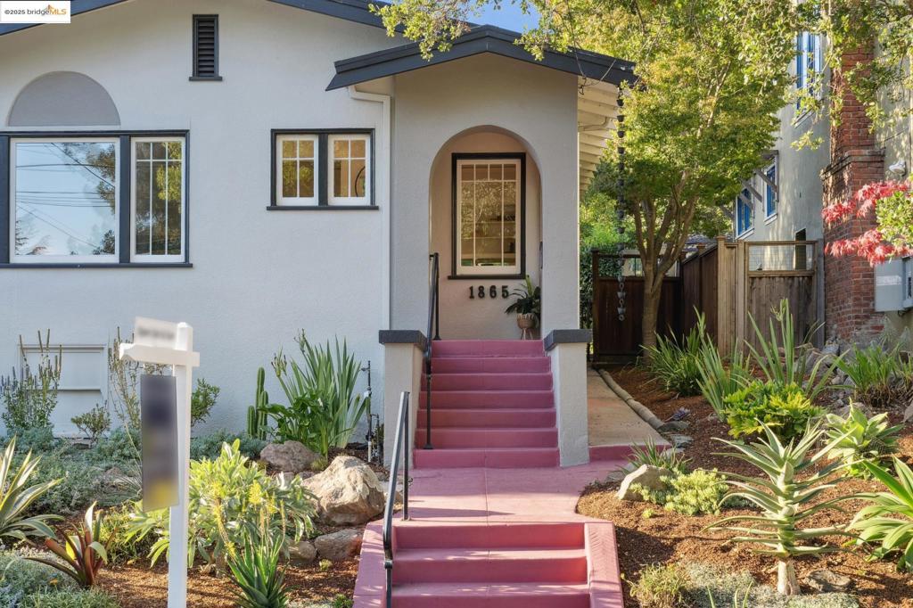 THOUSAND OAKS - Residential