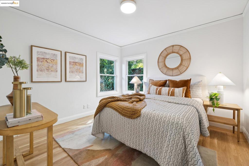 THOUSAND OAKS - Residential