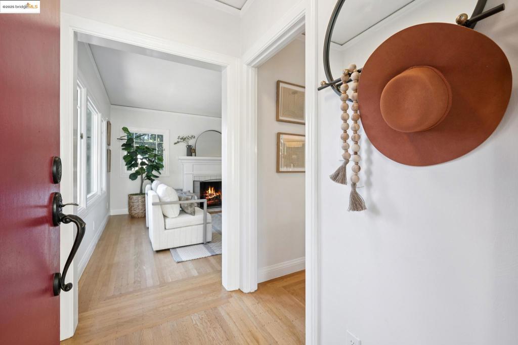 THOUSAND OAKS - Residential