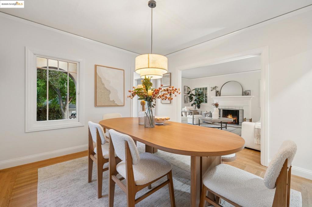 THOUSAND OAKS - Residential
