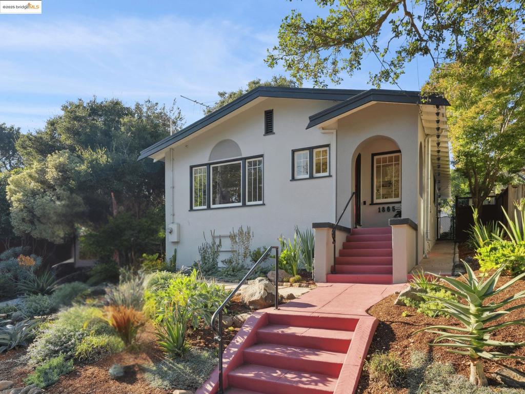 THOUSAND OAKS - Residential