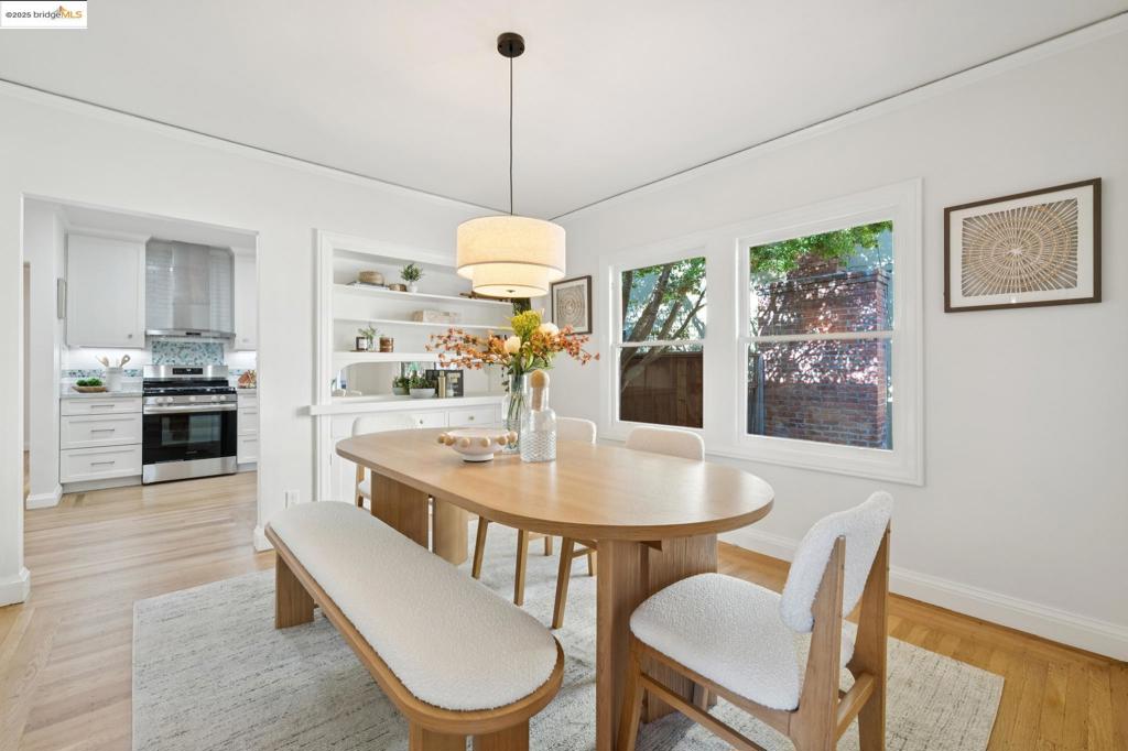 THOUSAND OAKS - Residential