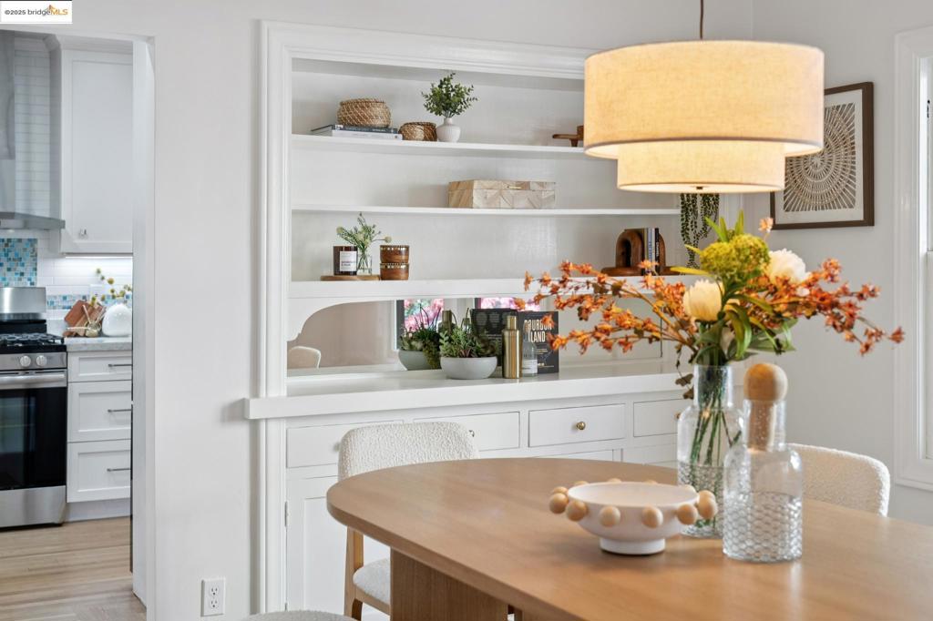 THOUSAND OAKS - Residential