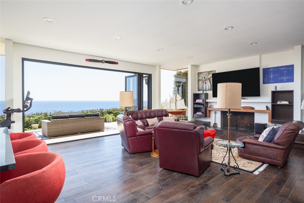 Emerald Bay (EB) - Residential Lease