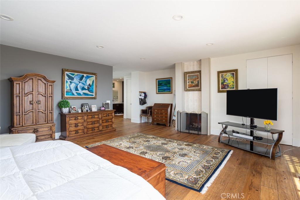 Emerald Bay (EB) - Residential Lease