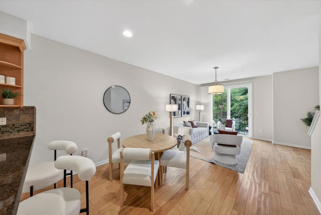 650 Almaden Walk Loop