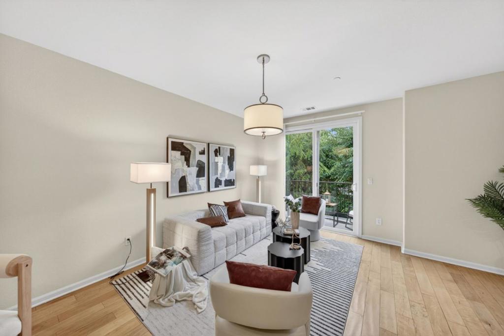 650 Almaden Walk Loop