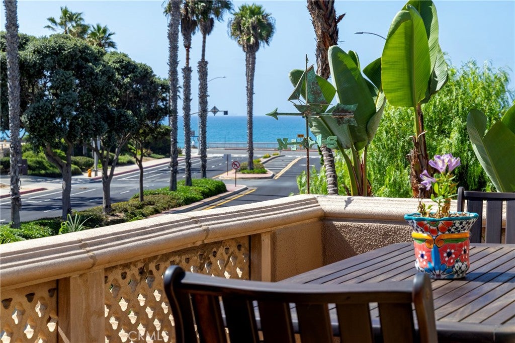 5612 OCEAN VISTA Drive