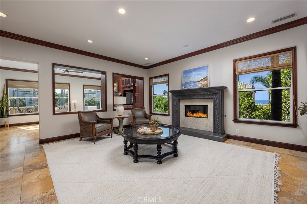 5612 OCEAN VISTA Drive